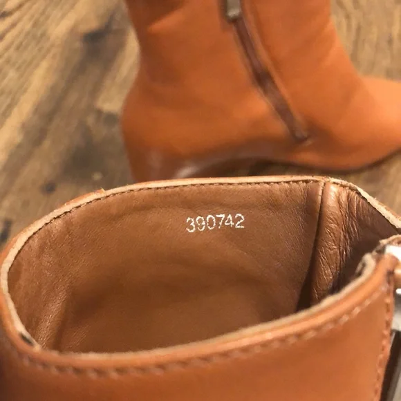 AQUATALIA Palmer women pointed ankle hidden wedge boots color tan FITS LIKE sz 9 - Picture 8 of 14